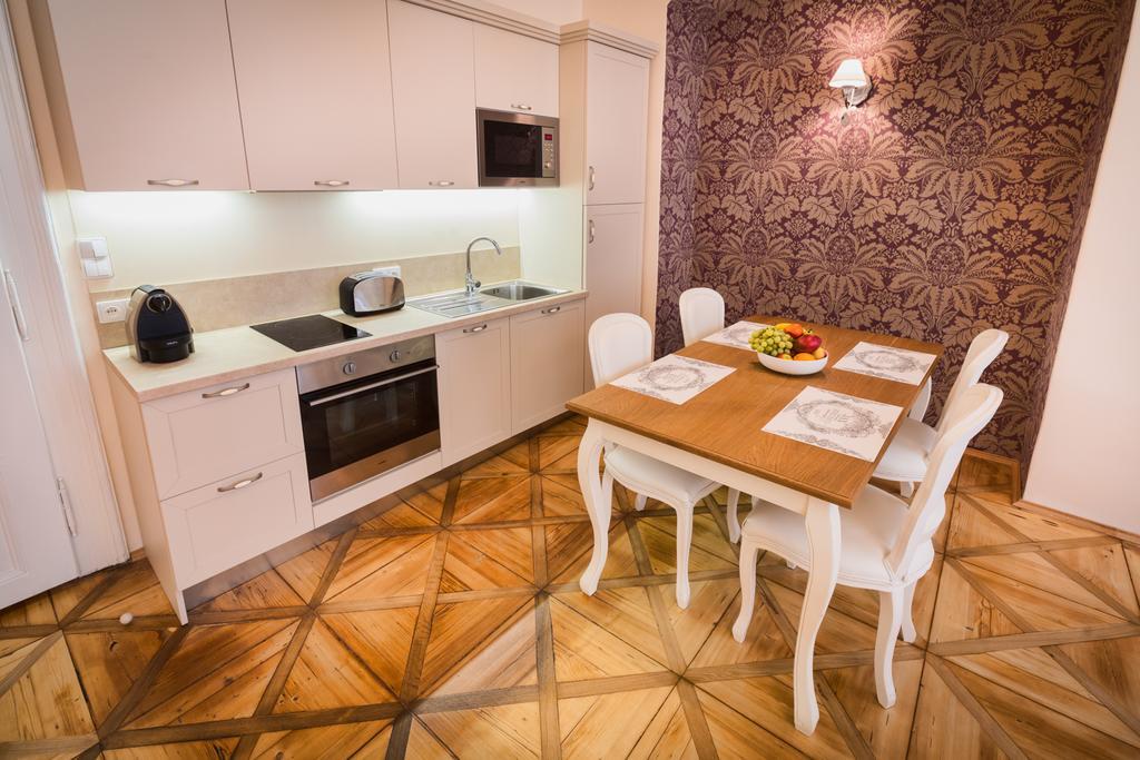 Apartment 3pomegranates Prag